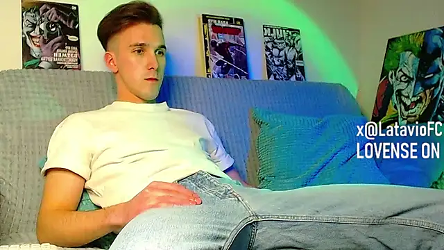 Snapshot of Midnighter_ chatting on March 27, 2026, 9:58 pm Midnighter online show from March 27, 2026, 9:58 pm