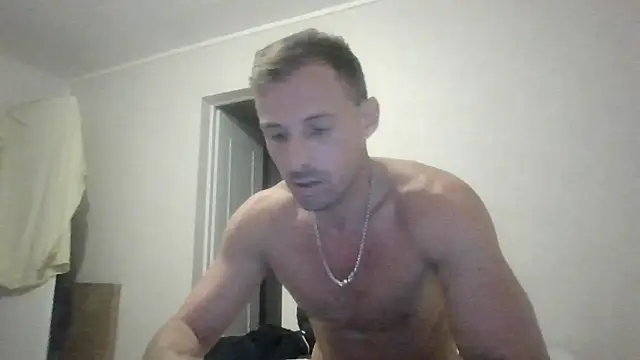 Snapshot of sebcucold chatting on May 13, 2026, 9:22 pm sebcucold online show from May 13, 2026, 9:22 pm