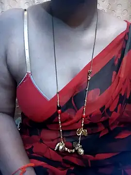 tuttifrutti17 online show from April 28, 2026, 5:18 pm