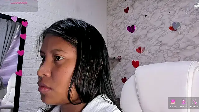 Snapshot of lunahot__07 chatting on February 20, 2025, 12:25 pm lunahot 07 online show from February 20, 2025, 12:25 pm