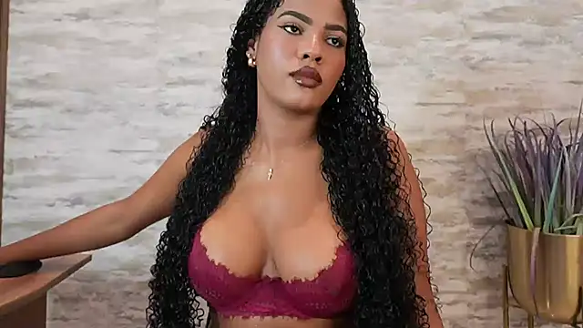 HOTBLACKANDWHITE2 online show from July 29, 2026, 4:21 am