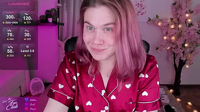 Snapshot of Nancy_Sun_ chatting on December 13, 2024, 3:00 pm Nancy Sun online show from December 13, 2024, 3:00 pm