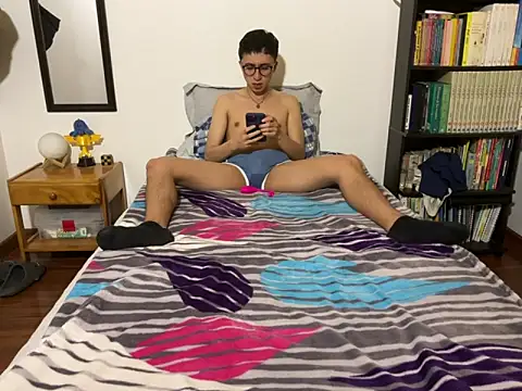 CamiRojas boy online show from April 29, 2026, 3:54 am
