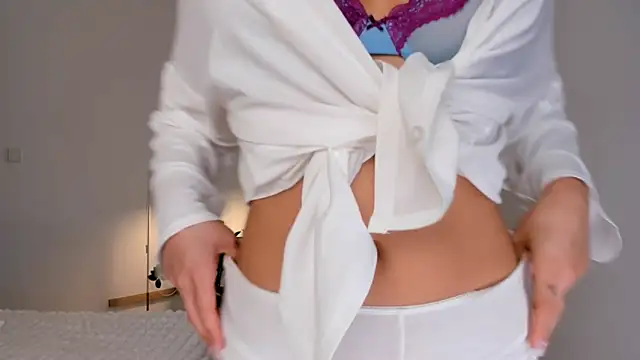 Snapshot of kawaii_mia chatting on October 12, 2025, 1:54 pm kawaii mia online show from October 12, 2025, 1:54 pm