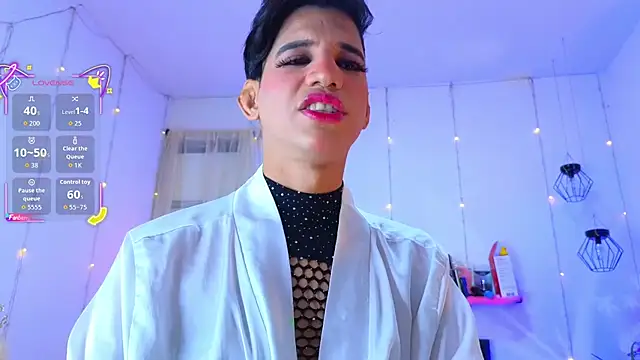 Snapshot of Ariel_Femboy_ chatting on January 6, 2026, 5:11 am Ariel Femboy online show from January 6, 2026, 5:11 am