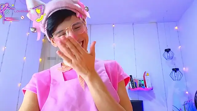 Snapshot of Ariel_Femboy_ chatting on January 13, 2026, 5:24 am Ariel Femboy online show from January 13, 2026, 5:24 am