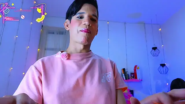 Snapshot of Ariel_Femboy_ chatting on February 3, 2026, 2:53 am Ariel Femboy online show from February 3, 2026, 2:53 am