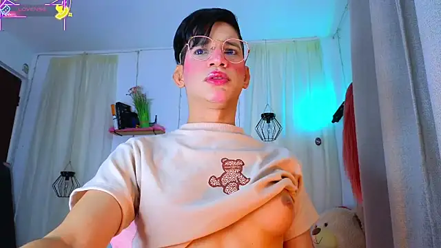 Snapshot of Ariel_Femboy_ chatting on March 13, 2026, 3:35 am Ariel Femboy online show from March 13, 2026, 3:35 am