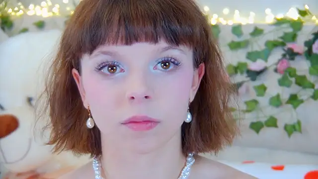 Snapshot of ElisabethDavis chatting on May 4, 2026, 8:16 pm ElisabethDavis online show from May 4, 2026, 8:16 pm