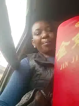 Snapshot of Hailey_BaileyXYZ chatting on January 12, 2025, 6:39 am Hailey BaileyXYZ online show from January 12, 2025, 6:39 am