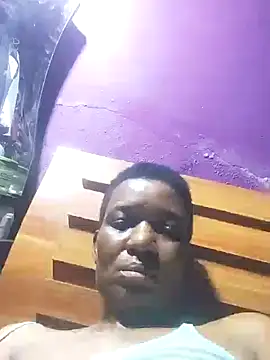 Snapshot of Hailey_BaileyXYZ chatting on February 7, 2025, 8:10 pm Hailey BaileyXYZ online show from February 7, 2025, 8:10 pm