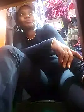 Snapshot of Hailey_BaileyXYZ chatting on February 15, 2025, 11:17 am Hailey BaileyXYZ online show from February 15, 2025, 11:17 am