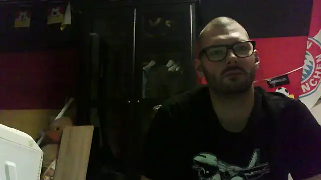 Die-geile-Sau online show from October 28, 2025, 9:06 pm