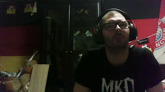 Die-geile-Sau online show from October 31, 2025, 10:00 pm