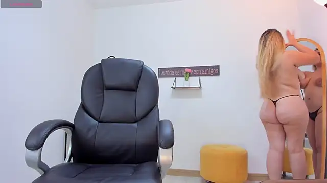 camiilaa1 online show from December 2, 2024, 3:15 am