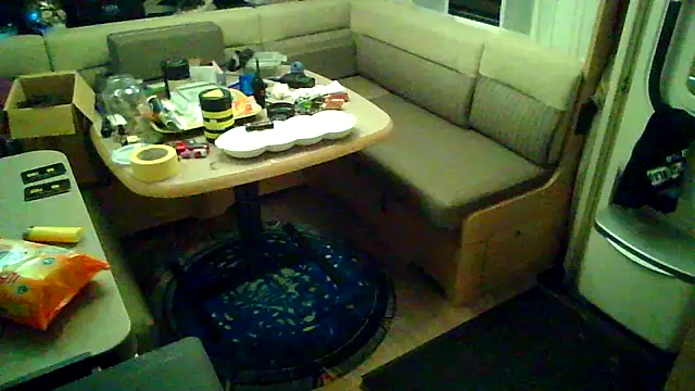 Snapshot of Ebinator666 chatting on October 6, 2025, 2:09 am Ebinator666 online show from October 6, 2025, 2:09 am