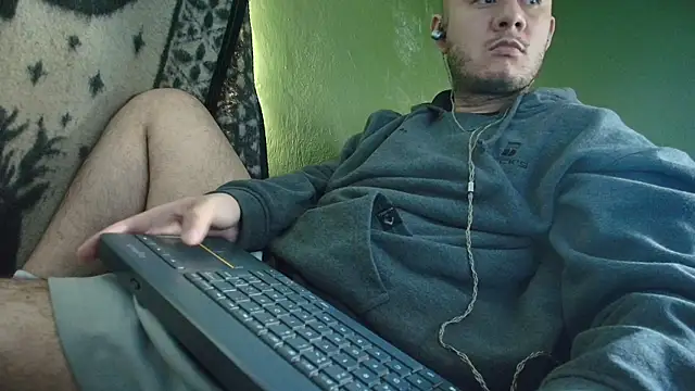 sweet cock28 online show from October 5, 2025, 2:37 pm