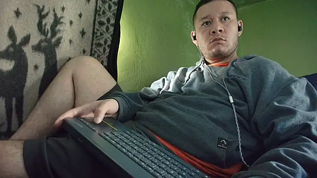 sweet cock28 online show from April 12, 2026, 2:11 pm