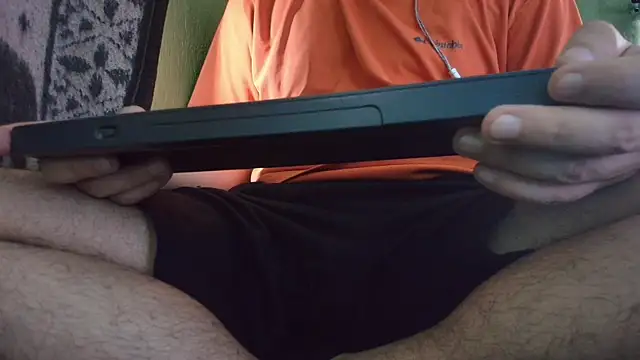 Snapshot of sweet_cock28 chatting on May 5, 2026, 3:31 pm sweet cock28 online show from May 5, 2026, 3:31 pm