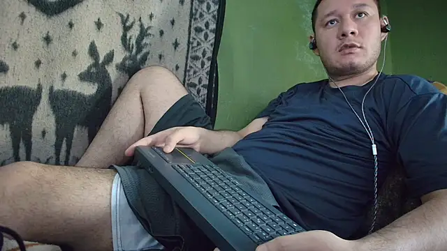 Snapshot of sweet_cock28 chatting on May 21, 2026, 3:30 pm sweet cock28 online show from May 21, 2026, 3:30 pm