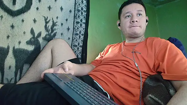 Snapshot of sweet_cock28 chatting on May 27, 2026, 3:09 pm sweet cock28 online show from May 27, 2026, 3:09 pm