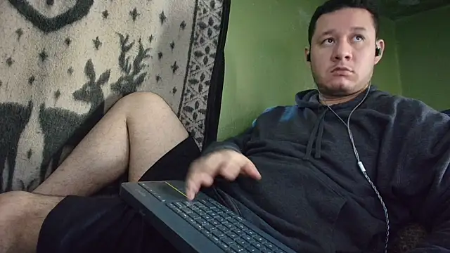 Snapshot of sweet_cock28 chatting on May 29, 2026, 3:21 pm sweet cock28 online show from May 29, 2026, 3:21 pm