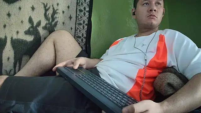 Snapshot of sweet_cock28 chatting on June 2, 2026, 3:14 pm sweet cock28 online show from June 2, 2026, 3:14 pm