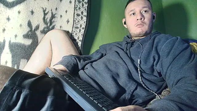 Snapshot of sweet_cock28 chatting on June 7, 2026, 3:32 am sweet cock28 online show from June 7, 2026, 3:32 am