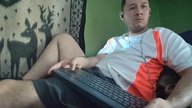 Snapshot of sweet_cock28 chatting on June 27, 2026, 3:17 pm sweet cock28 online show from June 27, 2026, 3:17 pm
