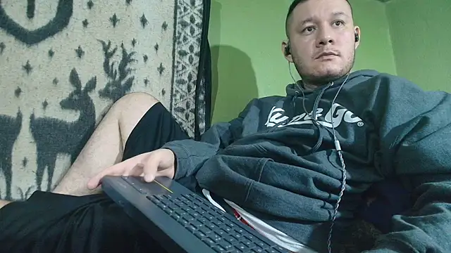Snapshot of sweet_cock28 chatting on July 5, 2026, 2:02 pm sweet cock28 online show from July 5, 2026, 2:02 pm