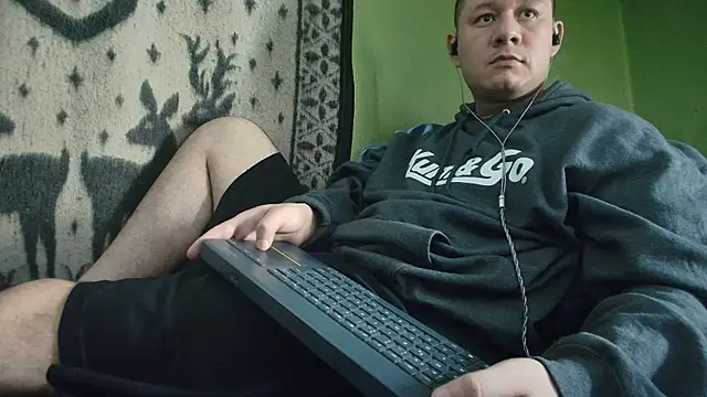 Snapshot of sweet_cock28 chatting on July 13, 2026, 2:53 pm sweet cock28 online show from July 13, 2026, 2:53 pm