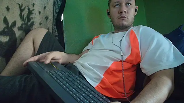 Snapshot of sweet_cock28 chatting on July 16, 2026, 3:18 pm sweet cock28 online show from July 16, 2026, 3:18 pm