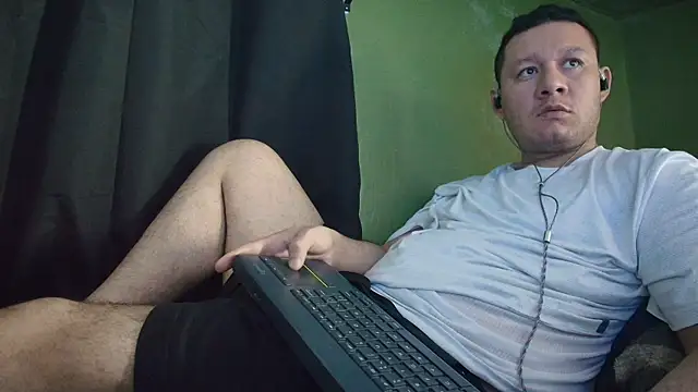 Snapshot of sweet_cock28 chatting on July 21, 2026, 3:25 pm sweet cock28 online show from July 21, 2026, 3:25 pm