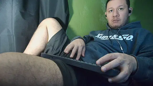 Snapshot of sweet_cock28 chatting on August 1, 2026, 3:17 am sweet cock28 online show from August 1, 2026, 3:17 am