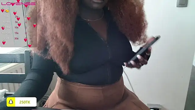 Snapshot of Thepanthera chatting on December 15, 2024, 3:31 pm Thepanthera online show from December 15, 2024, 3:31 pm