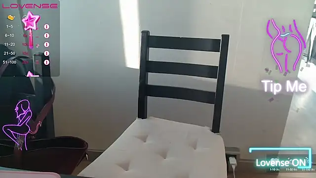 Snapshot of Thepanthera chatting on March 9, 2025, 4:44 pm Thepanthera online show from March 9, 2025, 4:44 pm