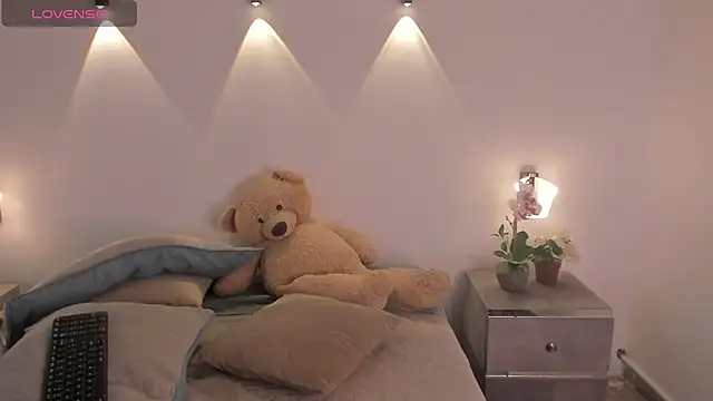 Snapshot of natassha1 chatting on February 14, 2025, 1:29 pm natassha1 online show from February 14, 2025, 1:29 pm