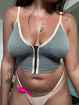 fenixgre online show from February 4, 2025, 8:38 pm