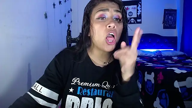 pinky violeta online show from January 6, 2025, 7:56 pm