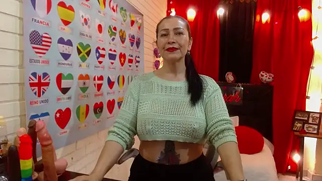 Sarah teiku online show from March 18, 2025, 6:37 pm