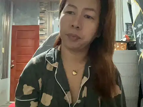 UrLove Marga online show from April 27, 2026, 9:57 pm