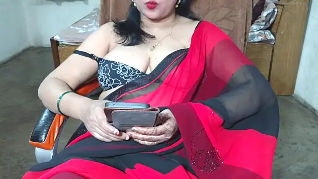 Cute Mahi22 online show from April 10, 2026, 7:02 am