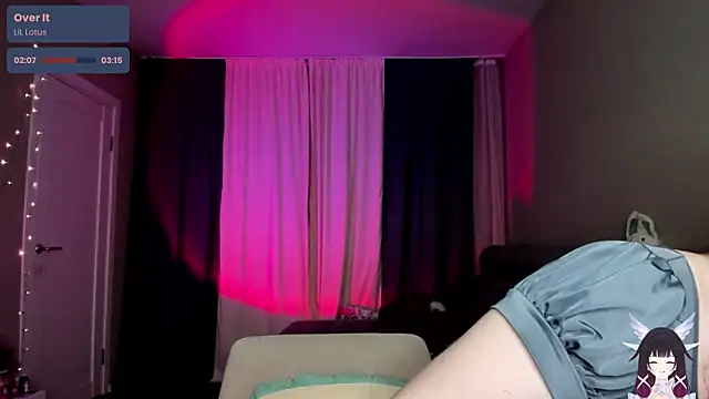 p1nkypaws online show from June 19, 2026, 10:02 pm
