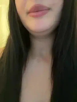 Snapshot of Sarahkhaalifa chatting on June 16, 2026, 9:45 am Sarahkhaalifa online show from June 16, 2026, 9:45 am