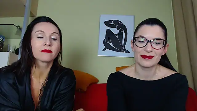 Snapshot of BDSMStars chatting on October 4, 2025, 10:13 am BDSMStars online show from October 4, 2025, 10:13 am