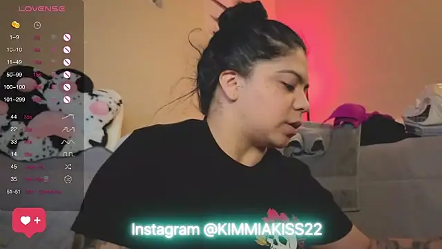 kimmiakiss22 online show from February 8, 2025, 5:18 am