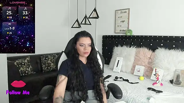 Snapshot of natasha_logan_ chatting on February 25, 2025, 1:17 pm natasha logan online show from February 25, 2025, 1:17 pm