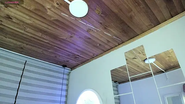 Snapshot of natasha_logan_ chatting on September 30, 2025, 4:06 am natasha logan online show from September 30, 2025, 4:06 am