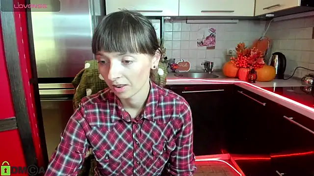 TayanaJons online show from October 8, 2025, 6:55 am