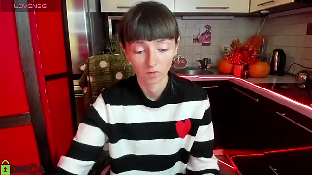 TayanaJons online show from October 13, 2025, 6:57 am